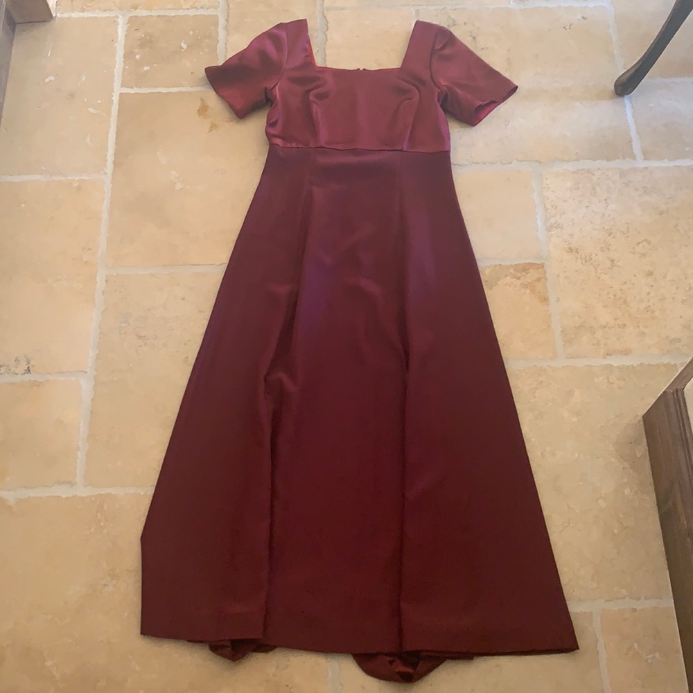 Cute red dress in the brand stage accents